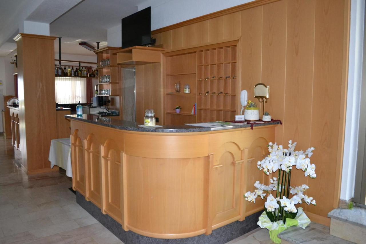 Hotel Garni Anna Besenello Zewnętrze zdjęcie